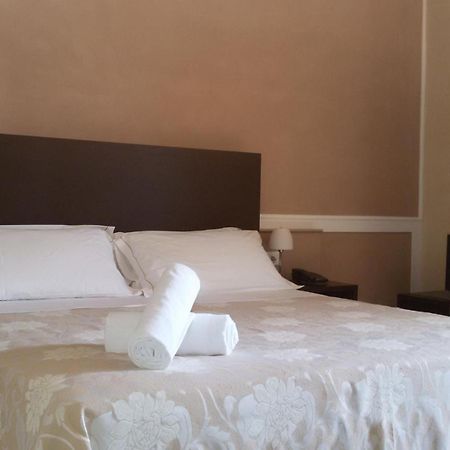 Relais Del Borgo Hotel & Spa 4 Stelle Staffolo Værelse billede
